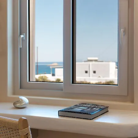 Pnoé Lounge *